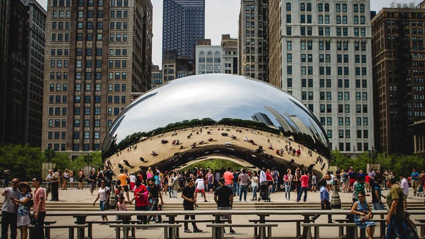An image of the Cloud Gate statue in Chicago
